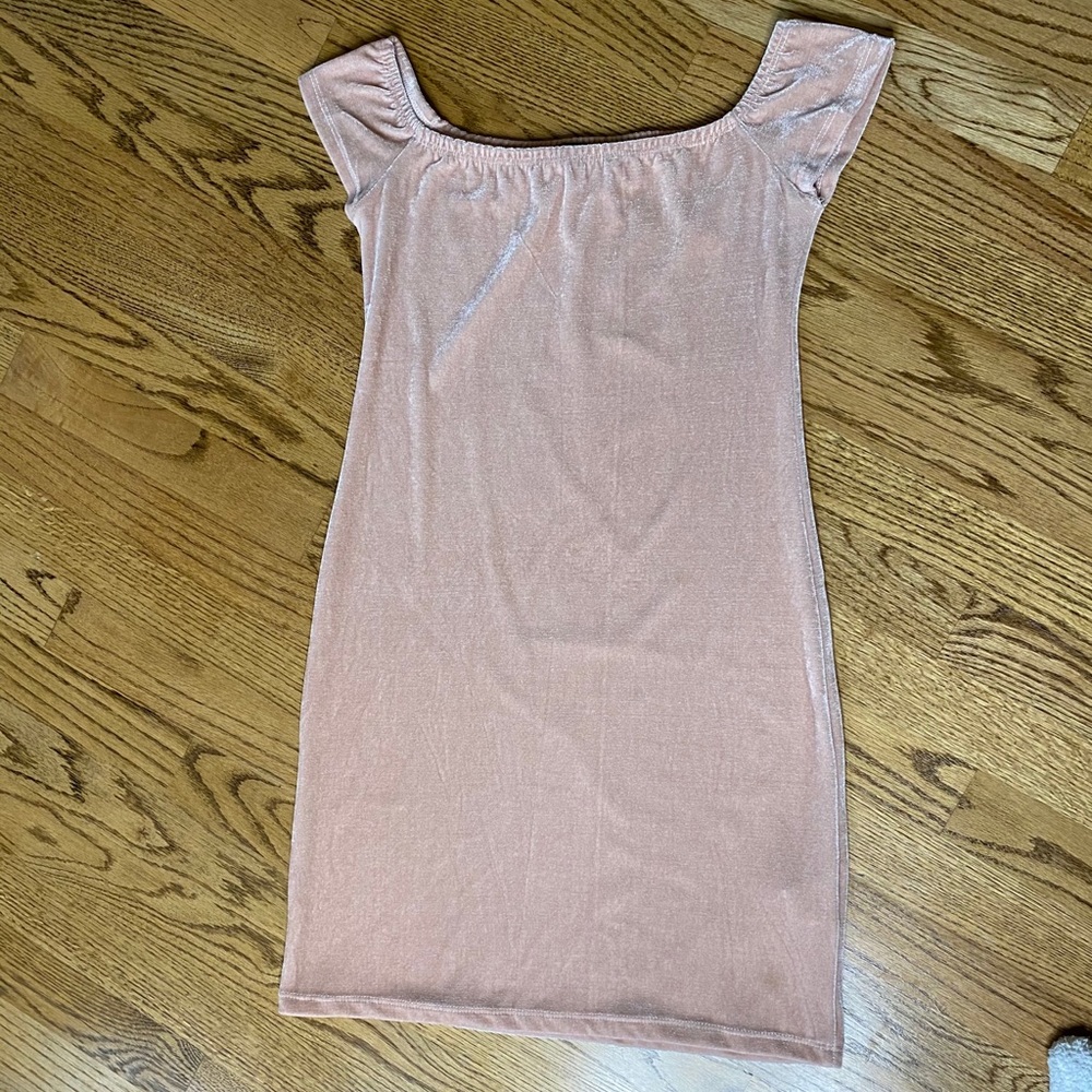 Velvet baby pink dress